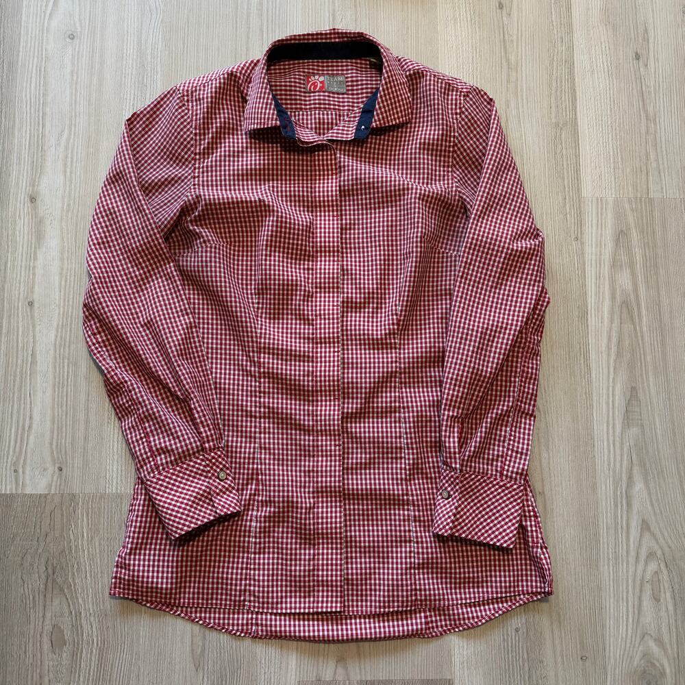 Women's Chick-Fil-A Red Plaid Button Up Uniform Work Long Sleeve Shirt Sz Small